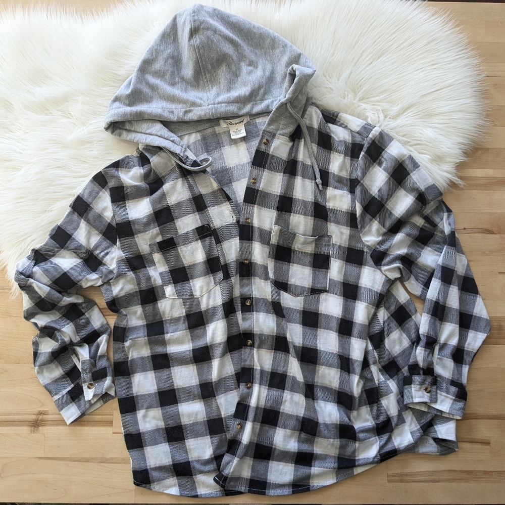 {Passport} Black and White Plaid Hooded Shirt